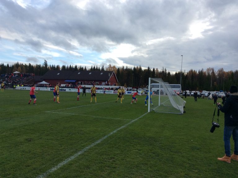 Avd. 6: Analyser/fakta 26.runde: Jonas Nikolaisen Simonsen scoret 5 goaler for Mjølner!