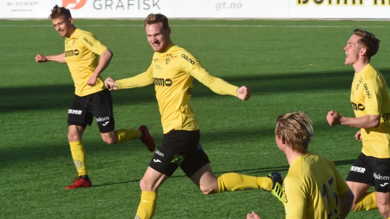 Avd. 1. Runde 3: Henningsson scoret nytt hatrick da Raufoss vant 3-0 mot Stabæk 2