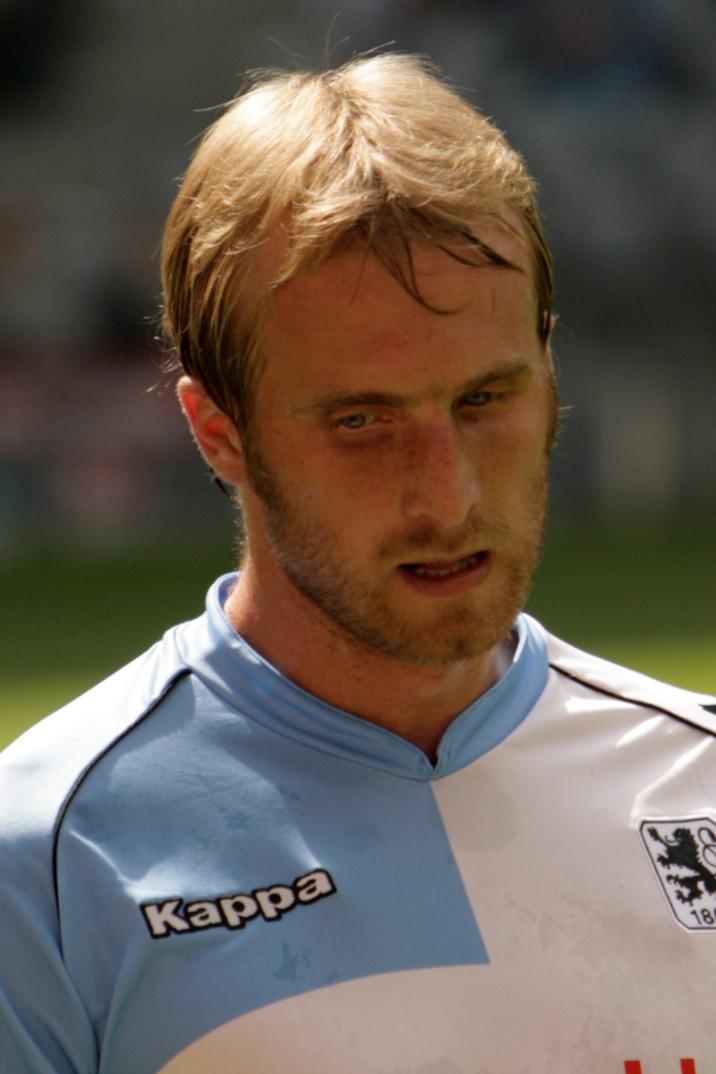 1860 München og Cottbus rykker opp til 3. Liga – Skandale i Mannheim