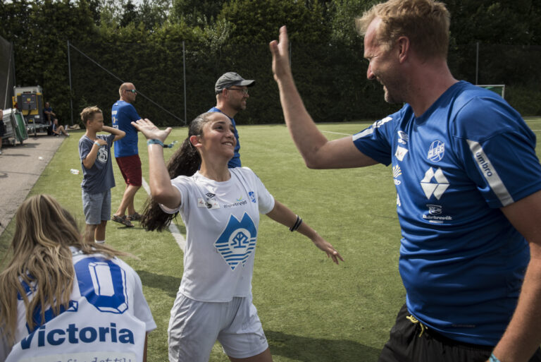 Ny norsk dokumentarfilm om fotballcup Ny norsk dokumentarfilm om fotballcup