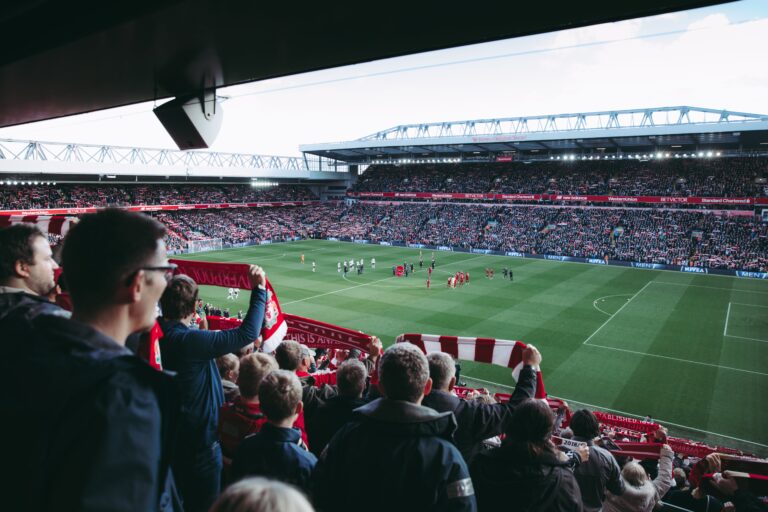 Spar penger ved å senke rentekostnadene – få mer penger til fotball!