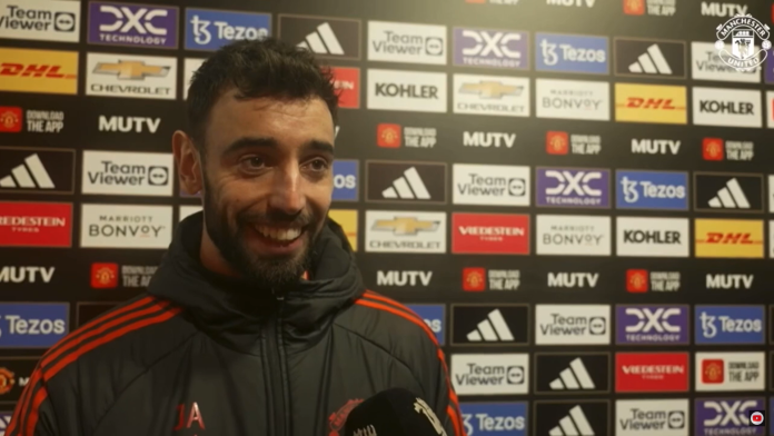 Bruno Fernandes i opphetet diskusjon under kampen mot Everton.