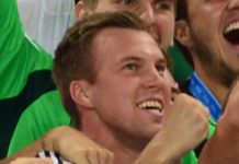 Verdensmester overfalt på byen