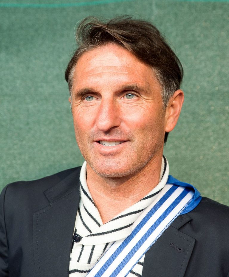 VfL Wolfsburg og Bruno Labbadia skiller lag etter sesongen VfL Wolfsburg og Bruno Labbadia skiller lag etter sesongen