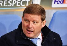 Ser til nabolandet i jakten på ny trener