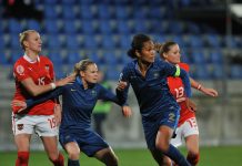 Enveiskjøring: Frankrike vant åpningskampen mot Sør-Korea