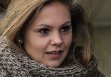 Sent straffespark reddet Nederland mot Japan