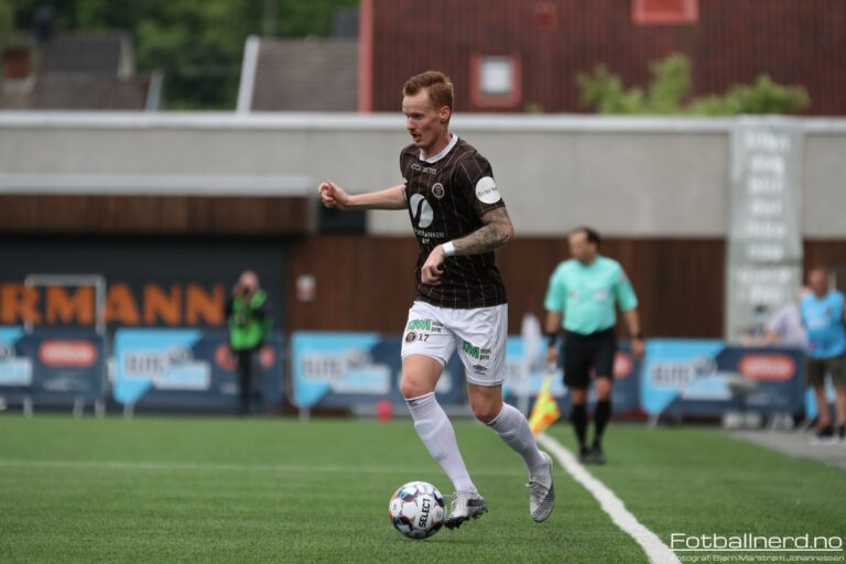 Rønning Ovenstad: – Vi må bli mer «cocky» foran mål