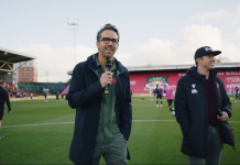 Wrexham nærmer seg ny opprykksbragd Hollywood-eierne Ryan Reynolds og Rob McElhenney lukter på Championship med Wrexham.