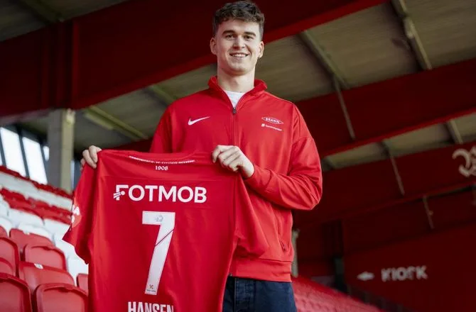Mads Kristian Hansen signerer langtidskontrakt med Brann og tar over drakt nummer 7.